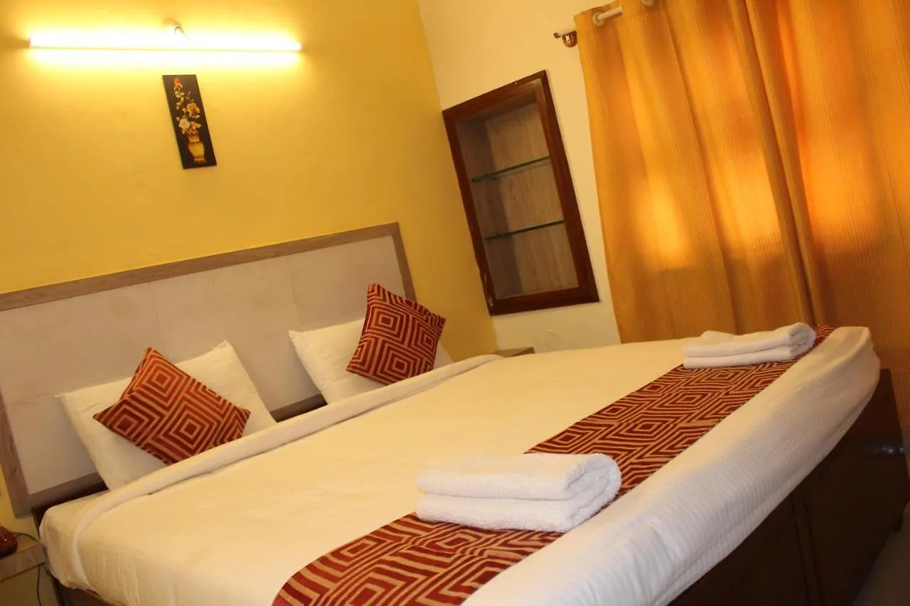 Kaveri Hotel Bed & Breakfast Mysore