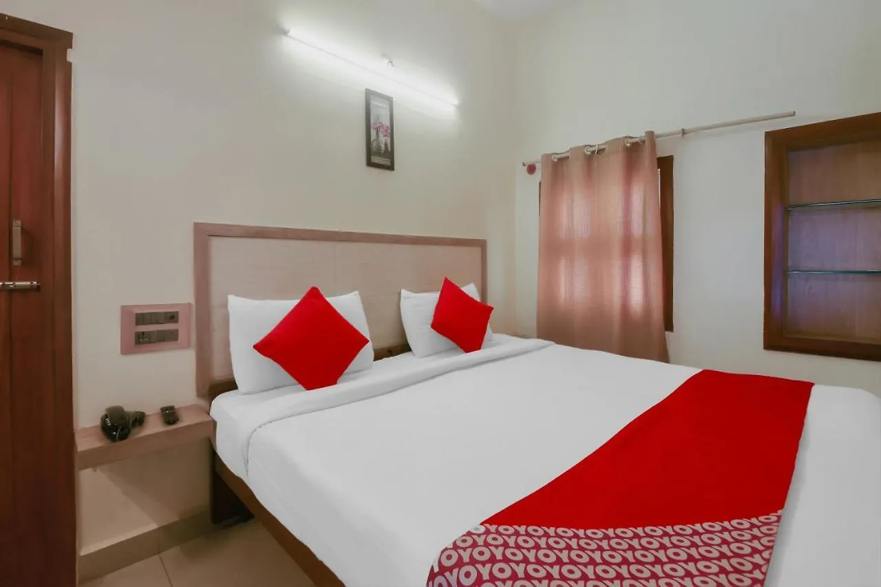 Kaveri Hotel Bed & Breakfast Mysore