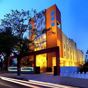 Hotel The Quorum, Mysore
