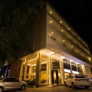 4* Hotel Roopa Elite